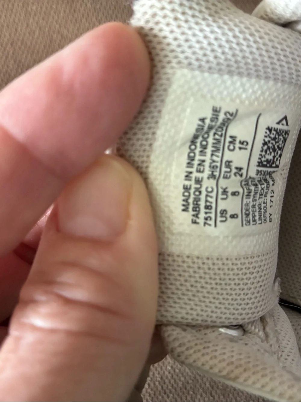 Converse Kids Low-Top Sneakers in Off-White
